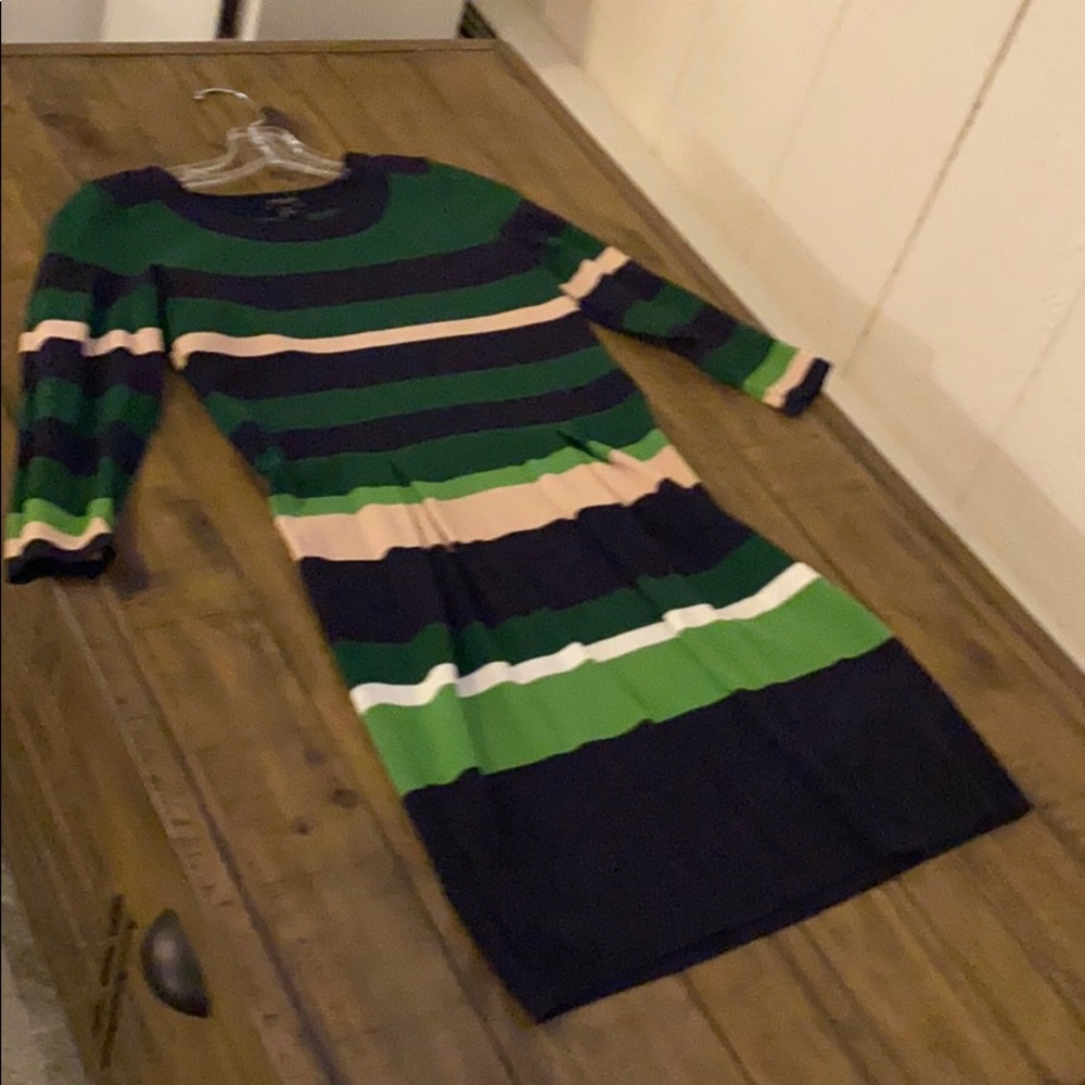 Dress - Picture 4 of 4